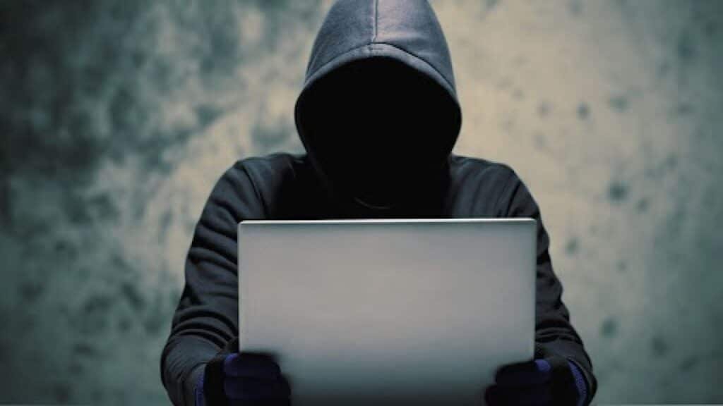 STALKING: Você já ouviu falar nesse crime de perseguição e ameaça?
